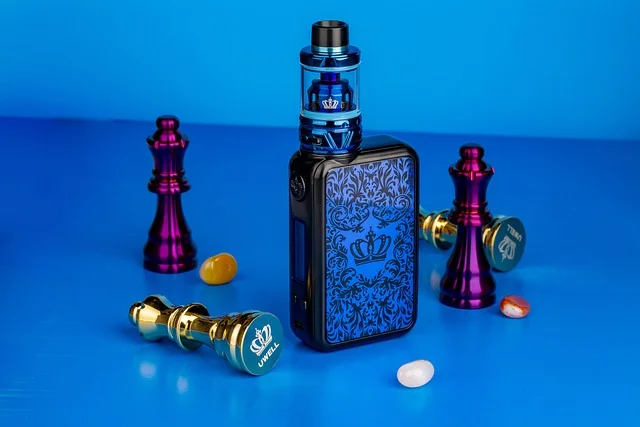 Step-by-step diagram showing foger vape display meaning icons like battery, liquid, and lock